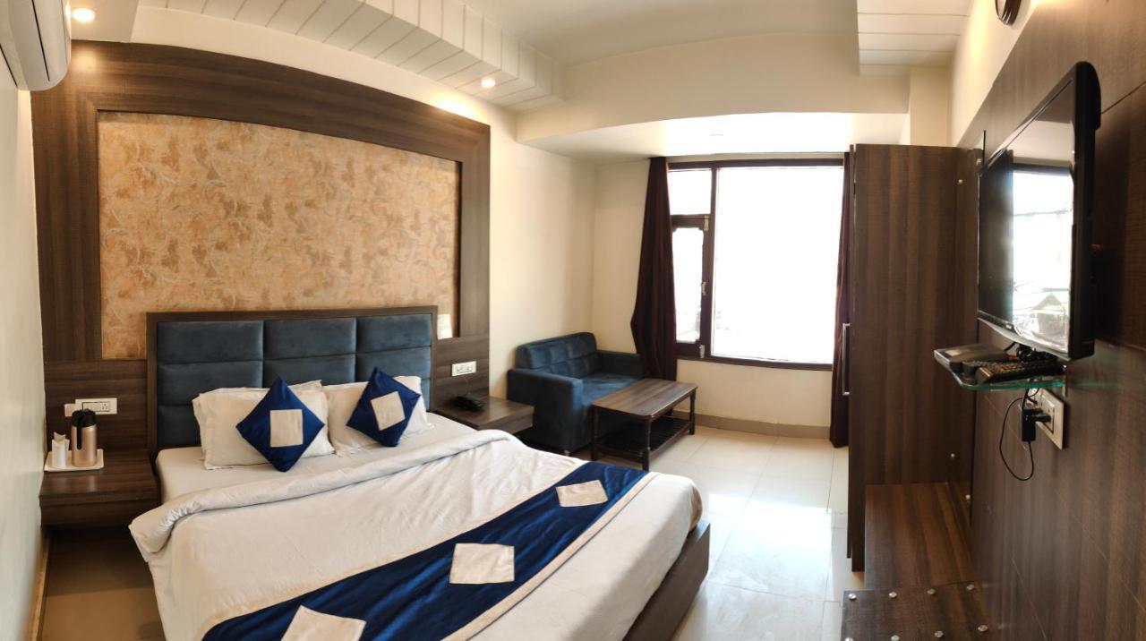Hotel Krishna Katra  Eksteriør bilde