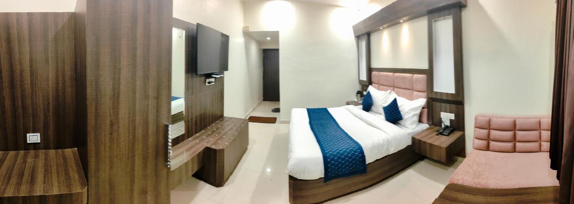 Hotel Krishna Katra  Eksteriør bilde
